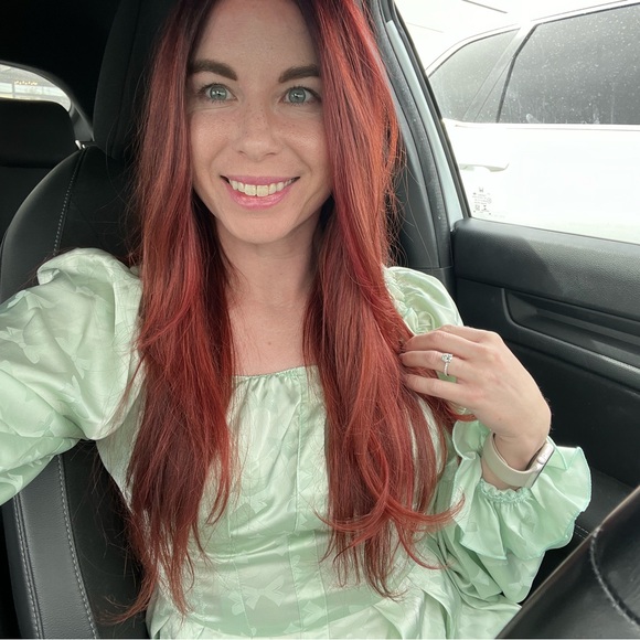 Meet your Posher, Megan - Picture 4 of 6